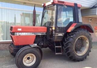 Vehicule Tractoare municipale Case IH 743 XL