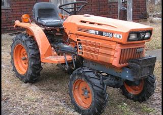 Vehicule Tractoare municipale Kubota B5200