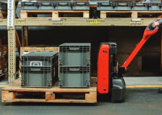 Transpalete cu operator pedestru Linde MT18