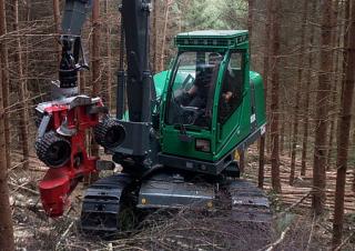 Echipamente forestiere Utilaje de recoltat bușteni Neuson Forest 103HV
