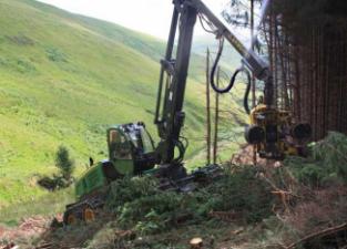 Echipamente forestiere Utilaje de recoltat bușteni John Deere 1270 E IT4
