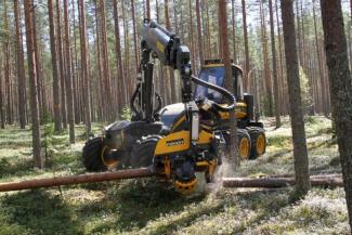 Echipamente forestiere Utilaje de recoltat bușteni Ponsse Ergo
