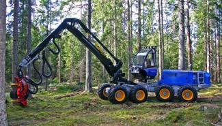Echipamente forestiere Utilaje de recoltat bușteni Rottne H 11