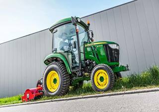Vehicule Vehicule municipale multifuncționale diesel John Deere 3039 R