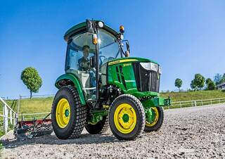 Vehicule Vehicule municipale multifuncționale diesel John Deere 3039 R