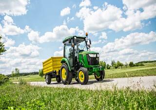 Vehicule Vehicule municipale multifuncționale diesel John Deere 3046 R