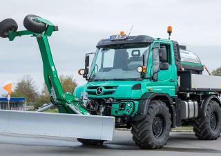Vehicule Vehicule municipale multifuncționale diesel Unimog U 529 EuroMot 4