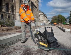 Plăci compactoare Plăci vibratoare cu o singură direcție Bomag BP 25/50