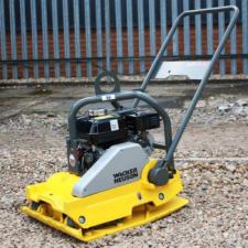 Plăci compactoare Plăci vibratoare cu o singură direcție Wacker Neuson WP1550A