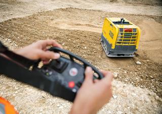 Plăci compactoare Plăci compactoare reversibile Wacker Neuson DPU80r Lem 670