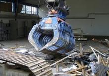 Apucătoare de demolare LST DSG 250