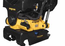 Atașamente pentru lucrul în pantă engcon EC233