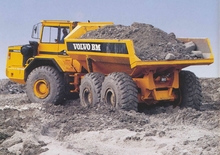 Autobasculante articulate Volvo A25