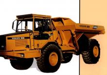 Autobasculante articulate Volvo A25B (4x4)