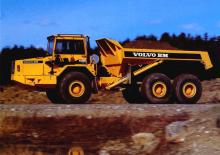 Autobasculante articulate Volvo A28 (6x6)