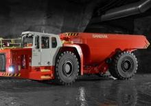 Autobasculante articulate Sandvik TH551i