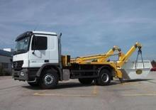 Automacarale cu sisteme de ridicare/încărcare pe platformă Meiller AK 12 MT