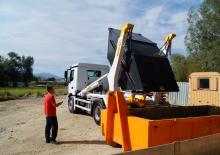 Automacarale cu sisteme de ridicare/încărcare pe platformă Palfinger PST 14 TEC