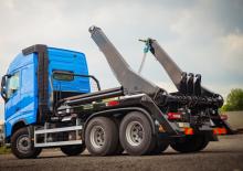 Automacarale cu sisteme de ridicare/încărcare pe platformă Multilift SLT 192