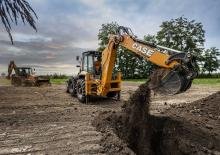 Buldoexcavatoare Case 695SV 