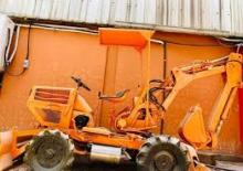Buldoexcavatoare Komatsu WB 04