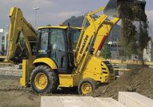 Buldoexcavatoare Komatsu WB91R-2