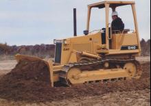 Buldozere pe șenile Caterpillar D 4 C