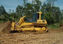 Buldozere pe șenile Komatsu D65WX-16