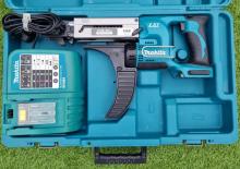 Burghie și șurubelnite fără fir Makita BFR550