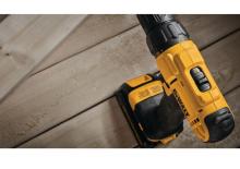 Burghie și șurubelnite fără fir DEWALT DCD771C2