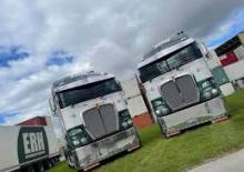 Capete tractor Kenworth K200 2.3M Aero roof MX15 10x6