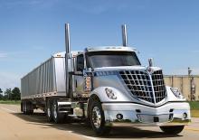 Capete tractor International LoneStar 132 Day Cab Cummins X15
