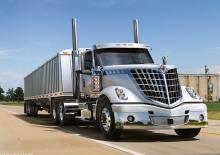 Capete tractor International LoneStar 132 Sky-Rise Sleeper Cummins X15