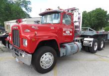 Capete tractor Mack R-686ST T.M.C Type EM5-275 6x2