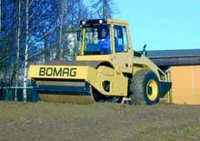 Cilindri compactori cu un singur tambur Bomag BW 211 D-4