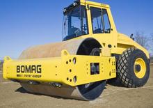 Cilindri compactori cu un singur tambur Bomag BW 211 D-40