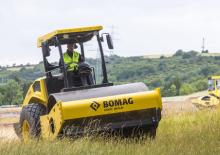 Cilindri compactori cu un singur tambur Bomag BW 211 DH-5