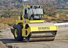 Cilindri compactori cu un singur tambur Bomag BW 214 DH-4