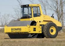 Cilindri compactori cu un singur tambur Bomag BW 215 D-40