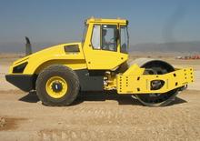 Cilindri compactori cu un singur tambur Bomag BW 219 DH-4