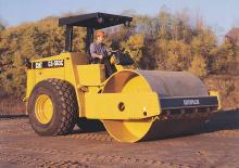 Cilindri compactori cu un singur tambur Caterpillar CP-563C