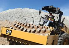 Cilindri compactori cu un singur tambur Caterpillar CP54B