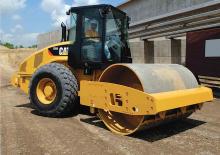 Cilindri compactori cu un singur tambur Caterpillar CP56