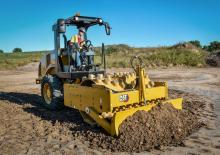 Cilindri compactori cu un singur tambur Caterpillar CP7