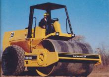 Cilindri compactori cu un singur tambur Caterpillar CS-553
