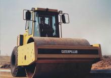 Cilindri compactori cu un singur tambur Caterpillar CS-583