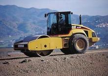 Cilindri compactori cu un singur tambur Caterpillar CS 683 E