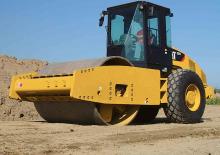 Cilindri compactori cu un singur tambur Caterpillar CS76XT
