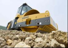 Cilindri compactori cu un singur tambur SDLG RS8140