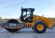 Cilindri compactori cu un singur tambur JCB VM200 D
